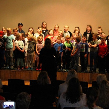 Sameinaður kór nemenda 1.-6. bekkjar