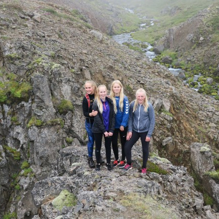 Í höfða í Krossastaðagili