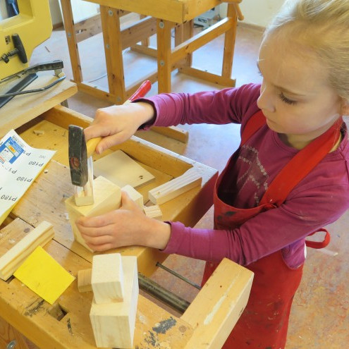 Hönnun og smíðar hjá 1. bekk