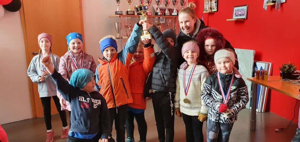 Afreksfréttir og fjöldi mynda af skólastarfi á vormánuðum