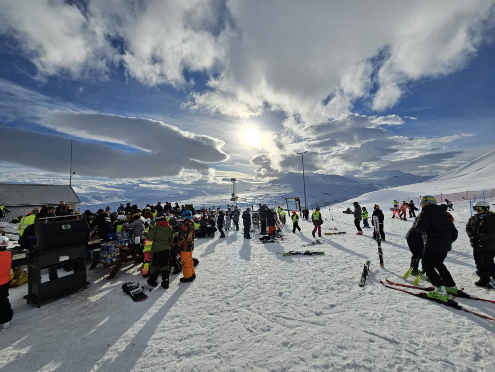 Dásamlegt veður í fjallinu