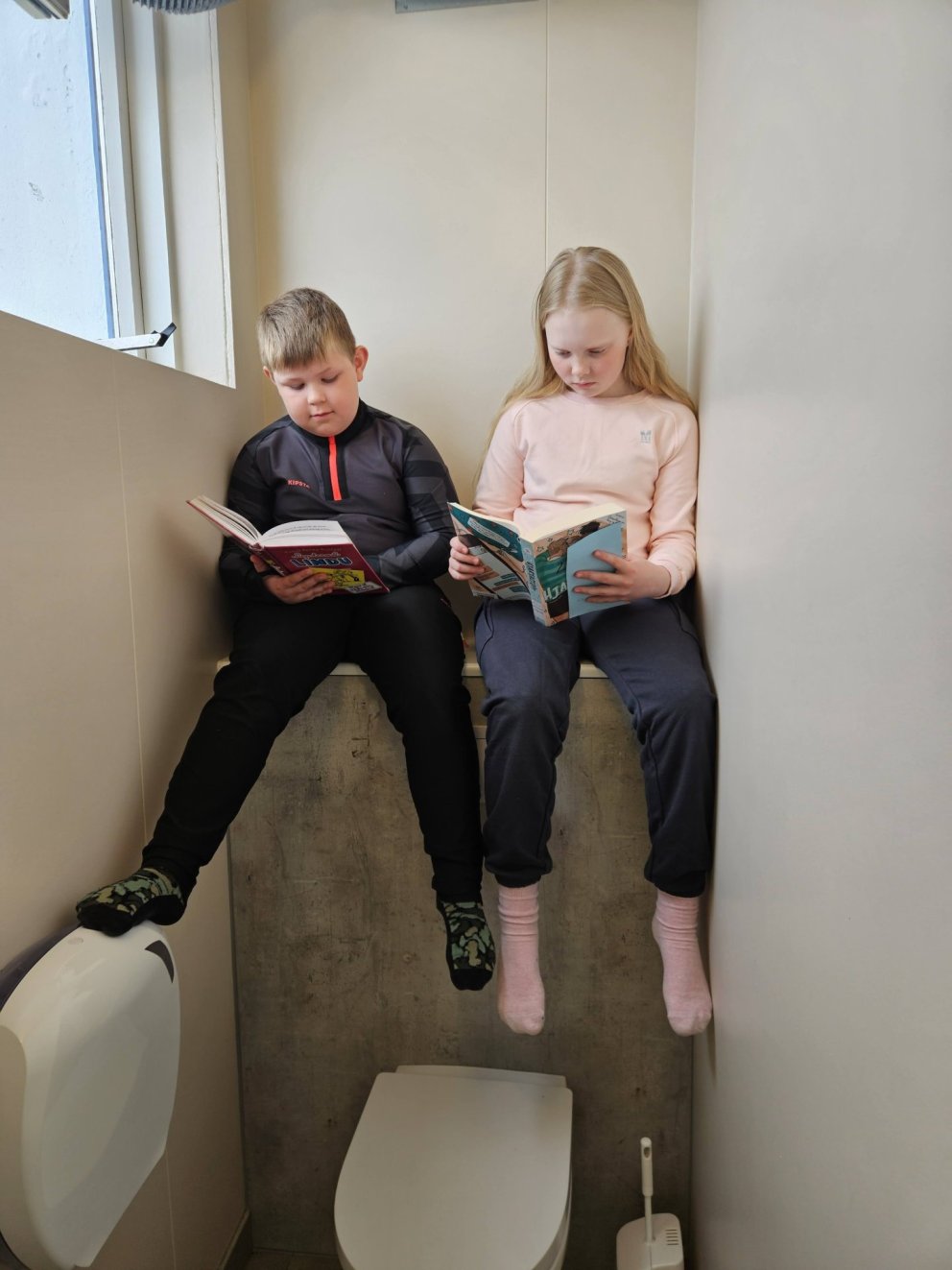 Brynjar Logi og Lilja Mist fundu sér heldur betur skemmtilegan stað!