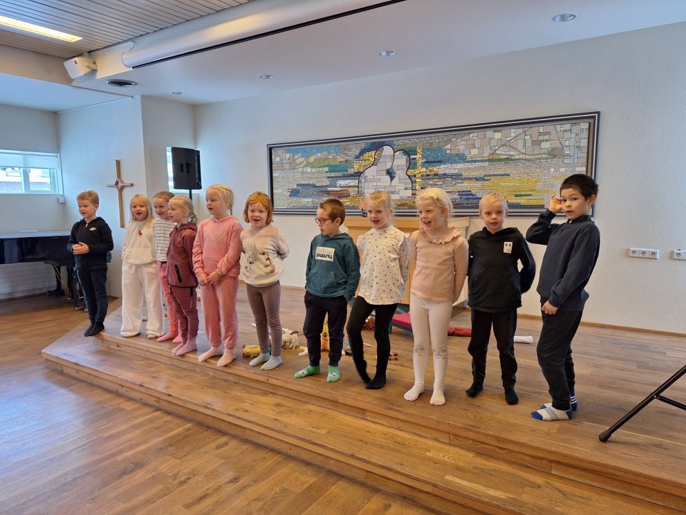 2. bekkur í heimsókn á Hlíð