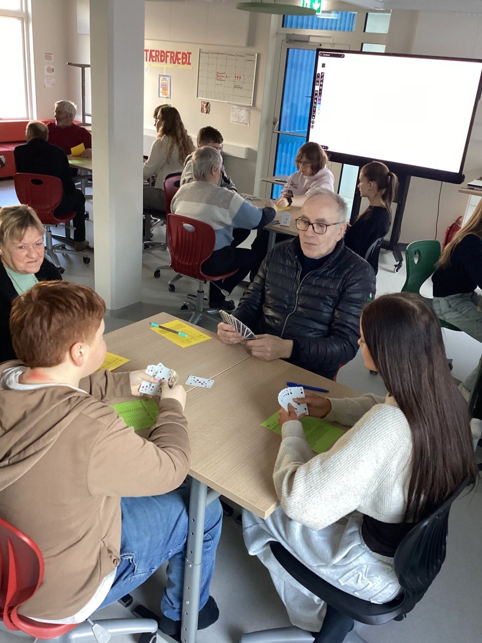 Félagsvist - ánægjuleg samverustund