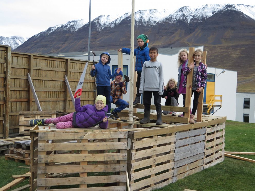 Útismíðatími hjá 3. og 4. bekk