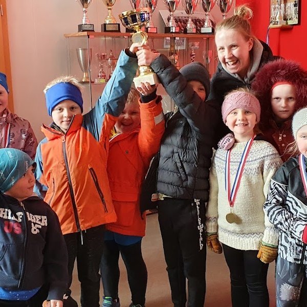 Afreksfréttir og fjöldi mynda af skólastarfi á vormánuðum