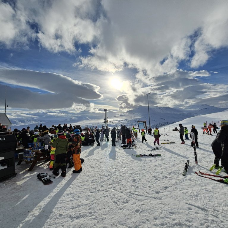Dásamlegt veður í fjallinu