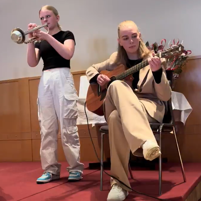 Tónskáld í hópi nemenda skólans