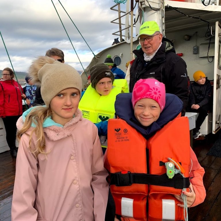 5.-6. bekkur fóru í sjóferð á Húna