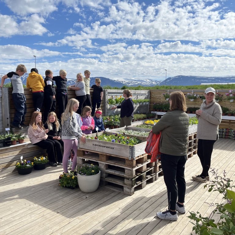 Heimsókn á Ós - Frétt frá nemendum
